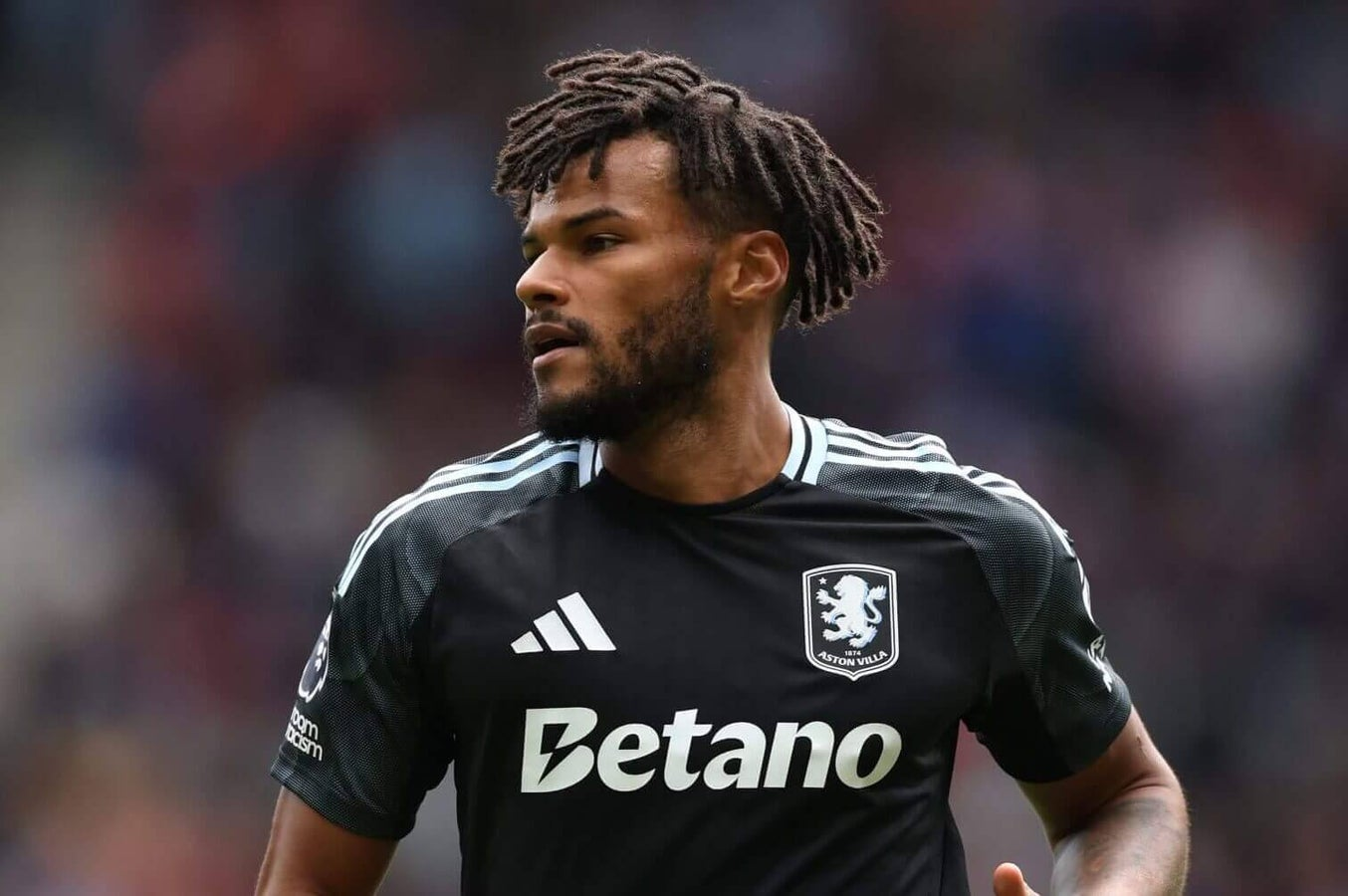 Tyrone Mings: The Inspiring Journey of Aston Villa’s Defensive Wall